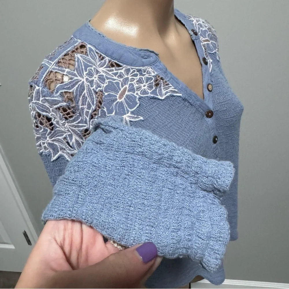 Free People Easy Breezy Henley Shirt Periwinkle Blue Appliqué Small Long Sleeve